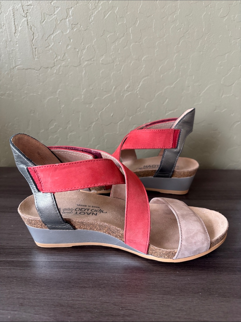 Naot Vixen Tri-Color Stone Brick Red Sterling Wedge Suede Sandal Size 35 - Picture 6 of 7